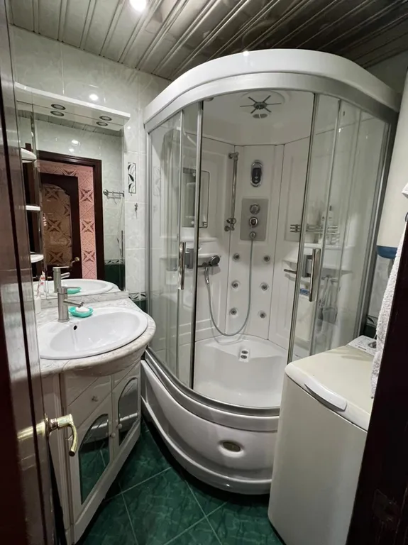 Квартира 4-комнатная Квартира — Адлер