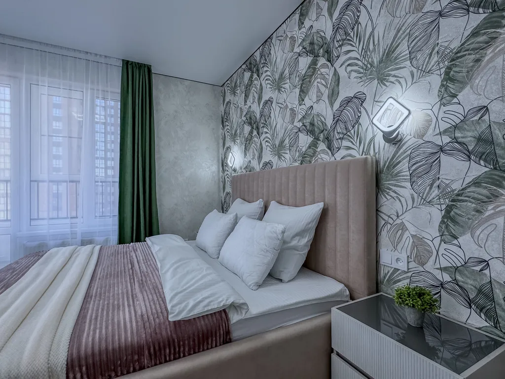 Просторная квартира с кухонной зоной и лоджией