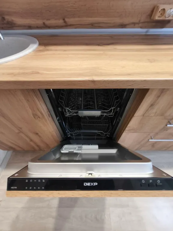 Квартира на берегу озера банное в лесной чаще из лиственниц