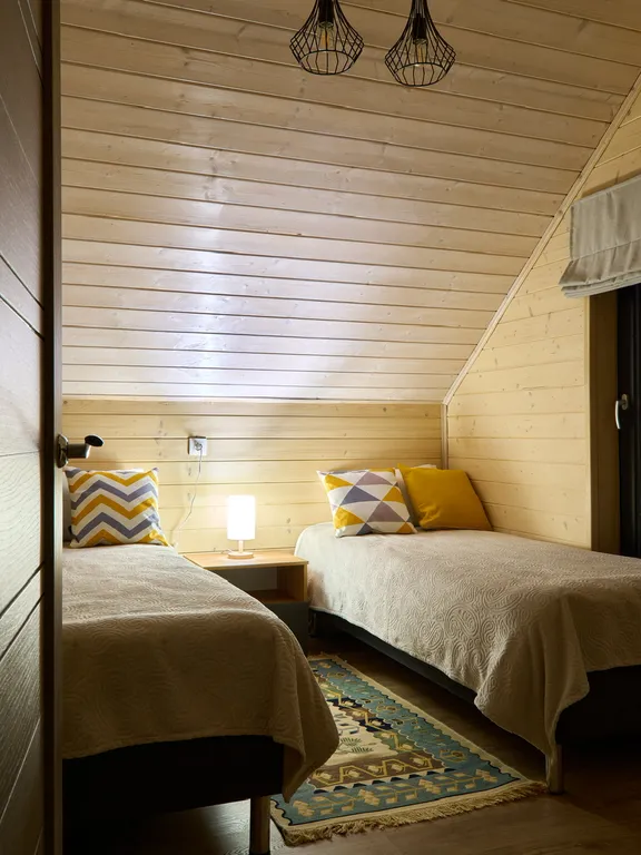 Дом у реки с баней