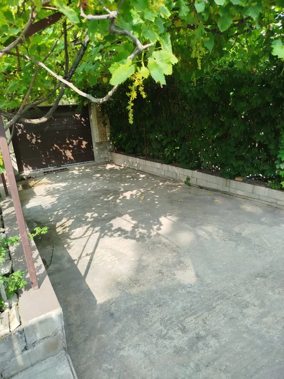 Часть дома рядом с морем