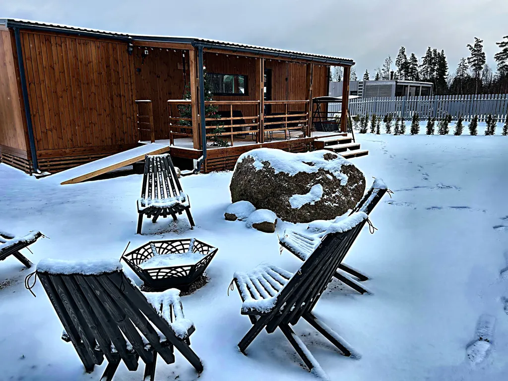 Коттедж Уютный домик Karhumökki в окружении соснового леса и озер, у Игоры — аренда посуточно в Сосново