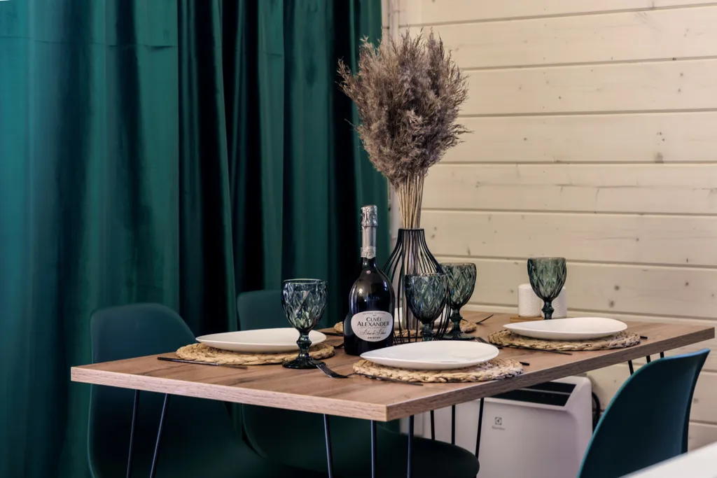 Коттедж Стильный Барн-Хаус с горячей купелью — Соловеново