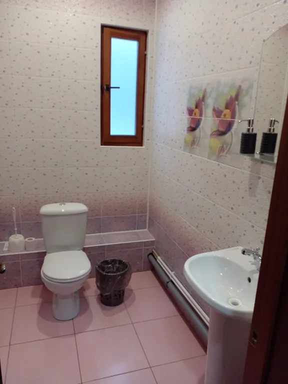 Уютный дом на берегу озера