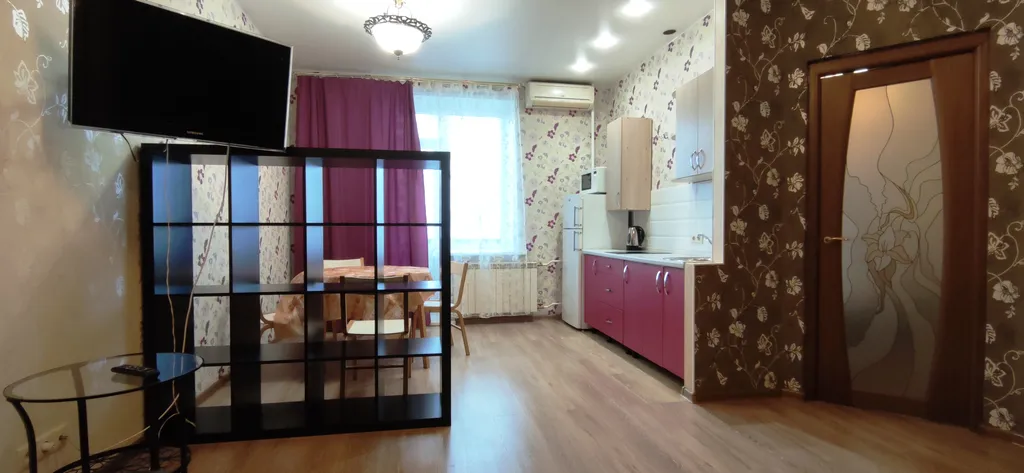 Двухкомнатная студия с хорошим ремонтом, рядом с жд вокзалом