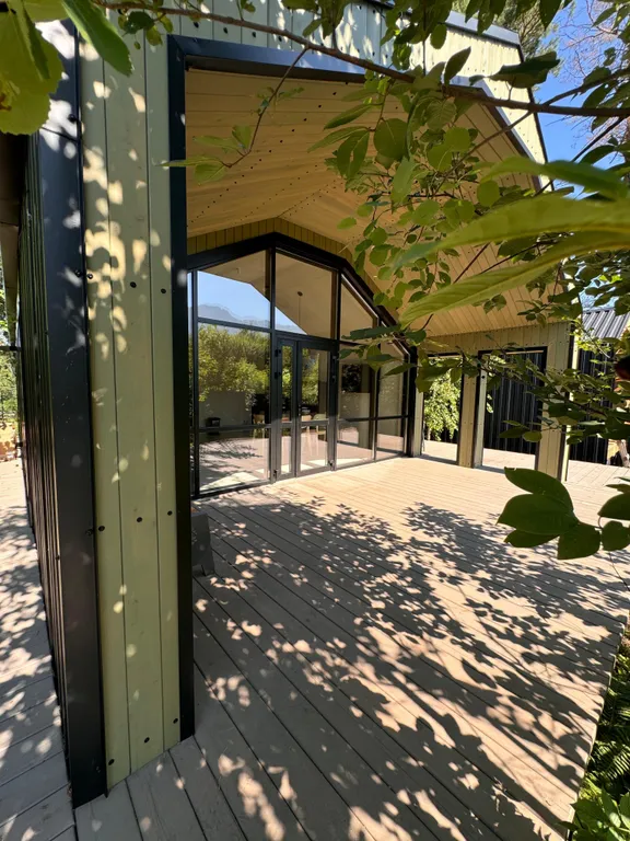 Коттедж Большой зеленый дом до 6 чел с баней — аренда посуточно в Озёрное