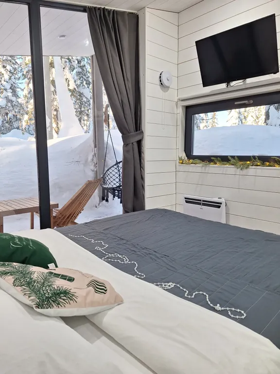 Коттедж Уютный домик для двоих с террасой в лесу — аренда посуточно в Шерегеш