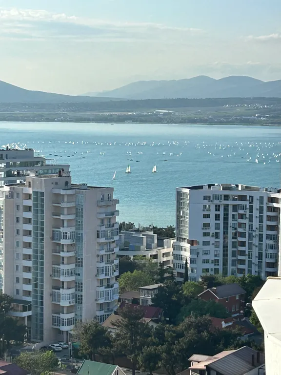 Квартира Просторная видовая квартира с панорамным остеклением — Геленджик