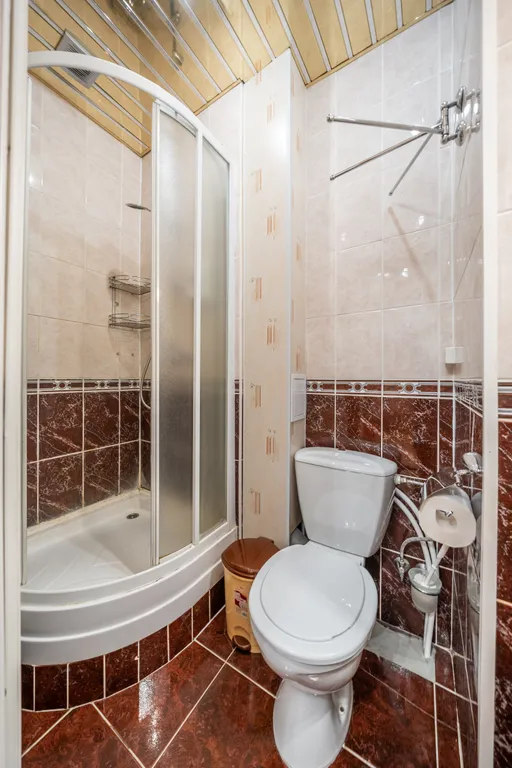 Большой коттедж с сауной