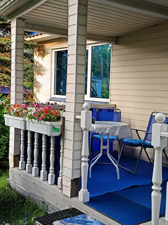 Коттедж Уютный загородный домик среди елок рядом с городом — Янино-1