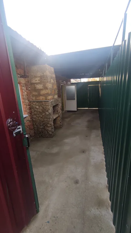 Коттедж Уютный домик с мангалом — аренда посуточно в Черноморское