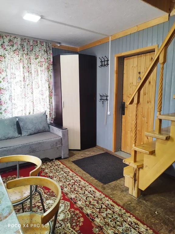 Романтик у реки