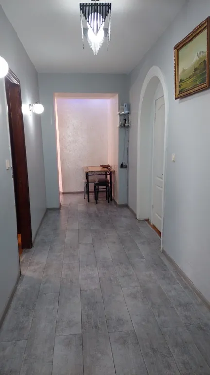 Квартира 3-комнатная Квартира — Батуми