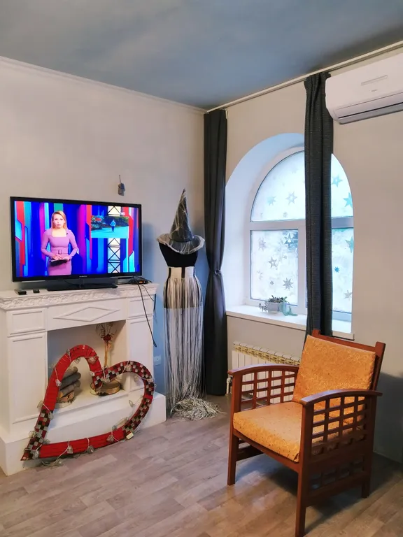 Коттедж Удивительный дом в центре, первый этаж целиком, мангал — Казань