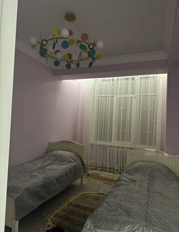 Уютная квартира в центе города рядом с ЖД вокзалом с видом на горы