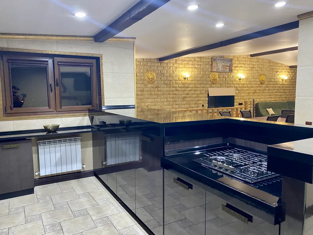 Двухуровневый пентхаус с панорамой на горы