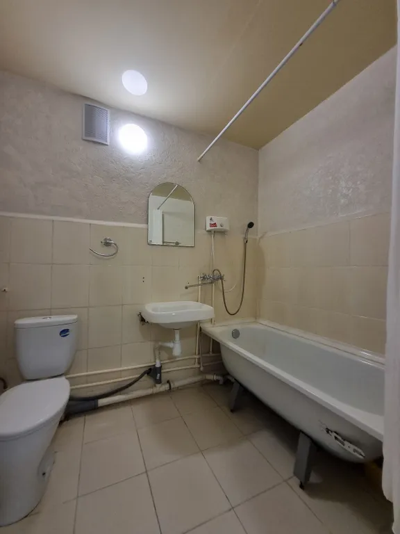 Уютнaя 1-кoмнатнaя квартира рядом с больницей и авто, жд вокзалом