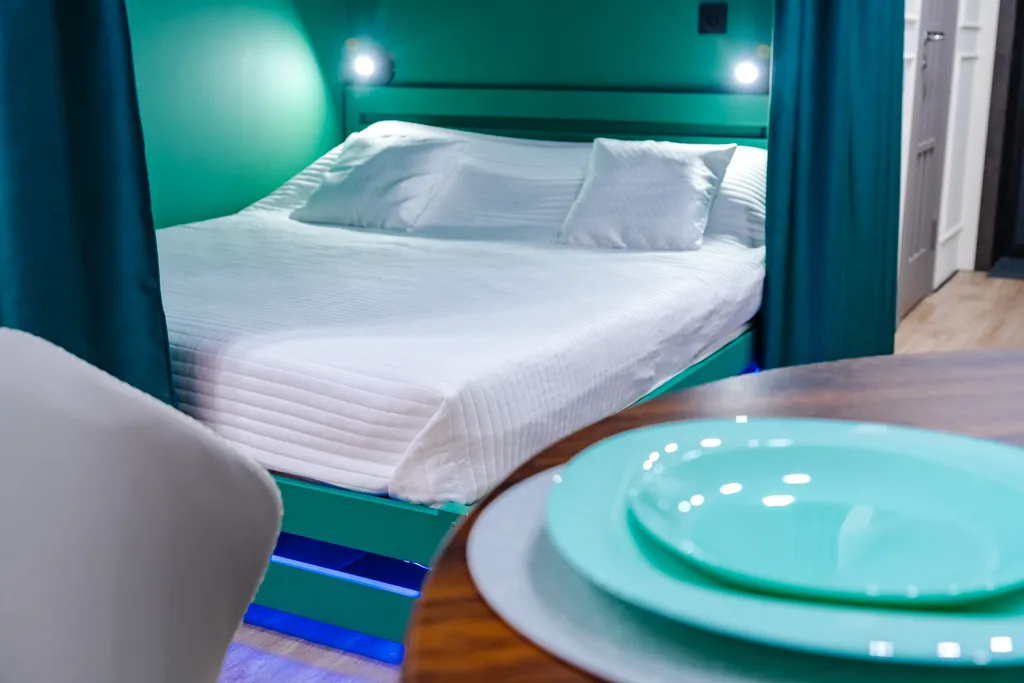 Чистая уютная студия в центре, заселение до 23-00