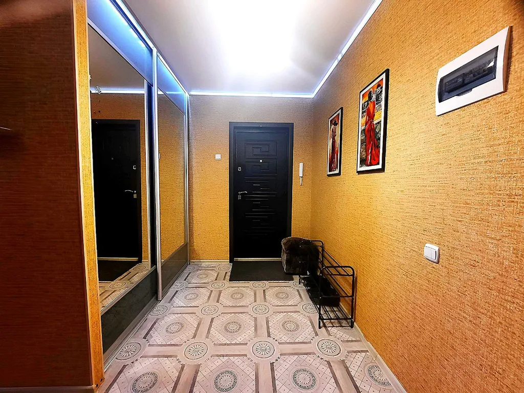 Яркая квартирка