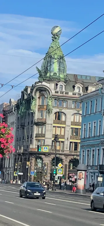 Набережная корааблики дом книги