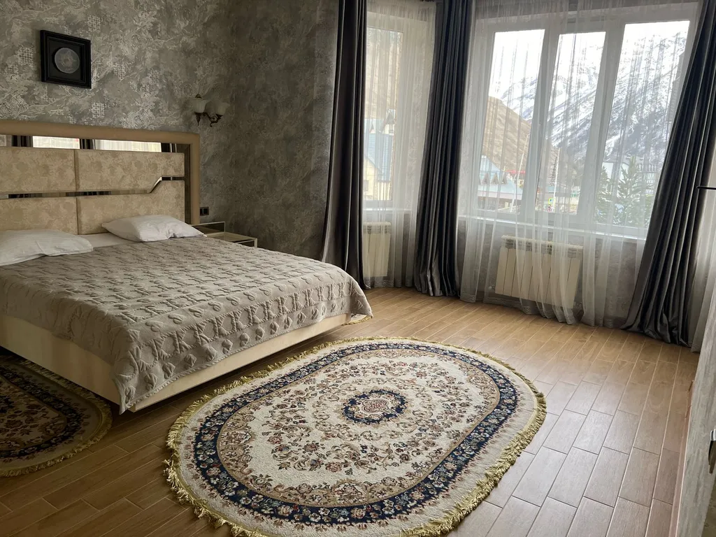 Семейный люкс с видом на горы