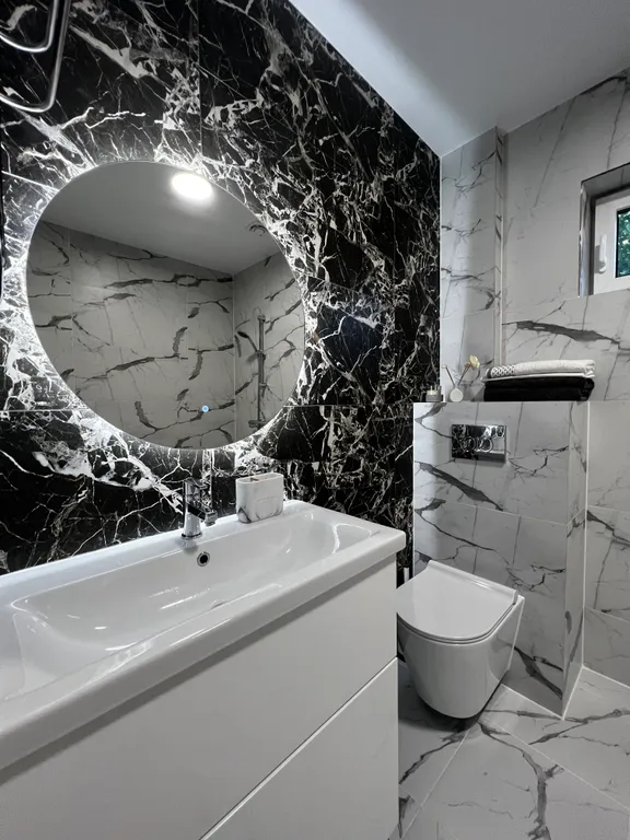 Стильный дом на берегу Ладожского озера с панорамным видом