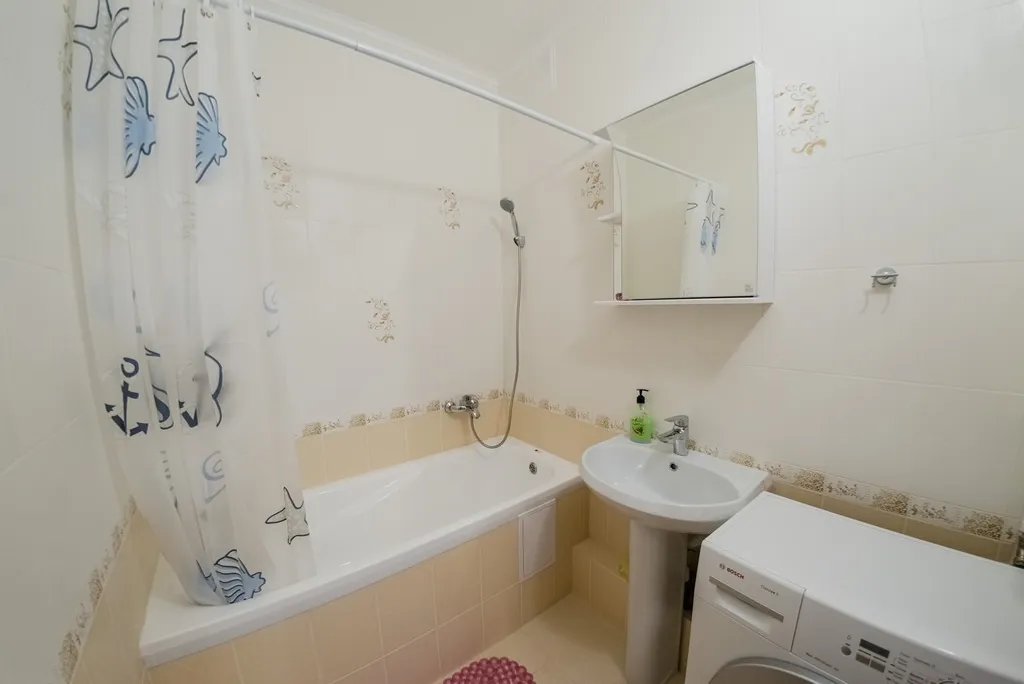 Квартира рядом с СКК Оренбуржье