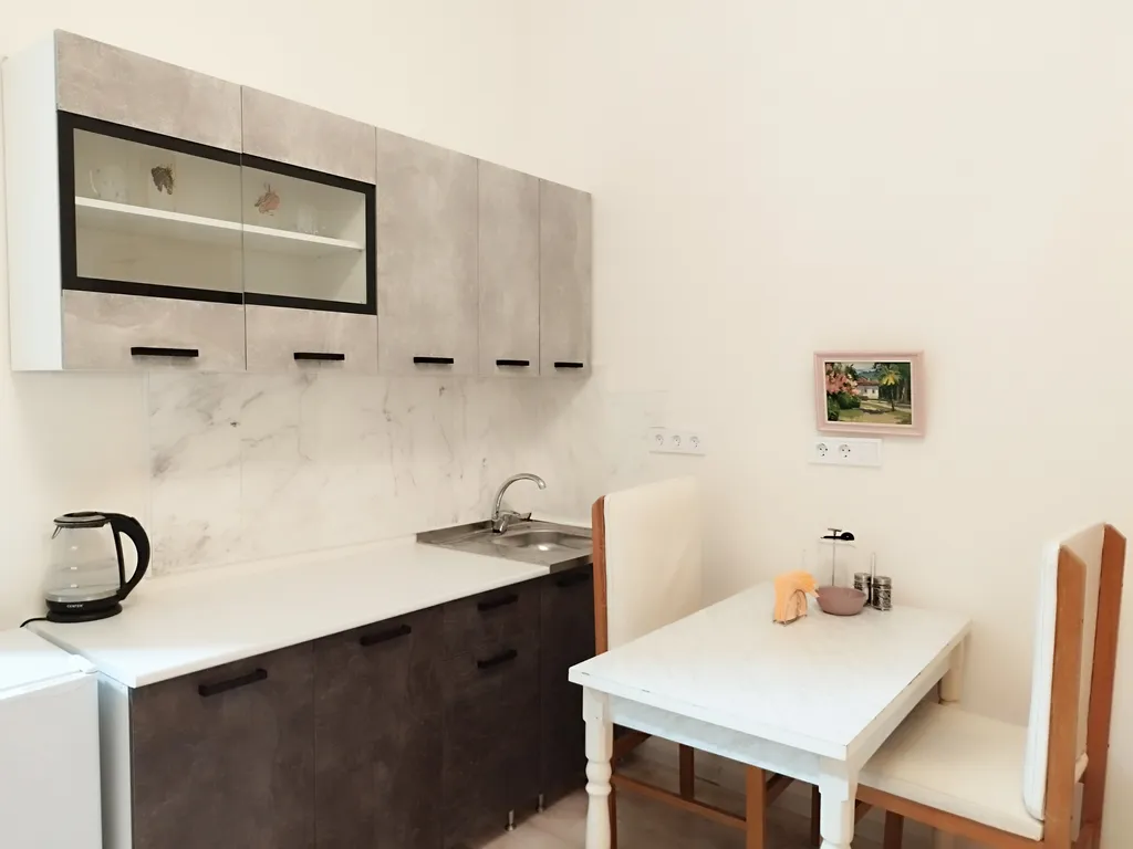 Квартира Светлая и современная квартира в 5 минутах от моря — Сухум