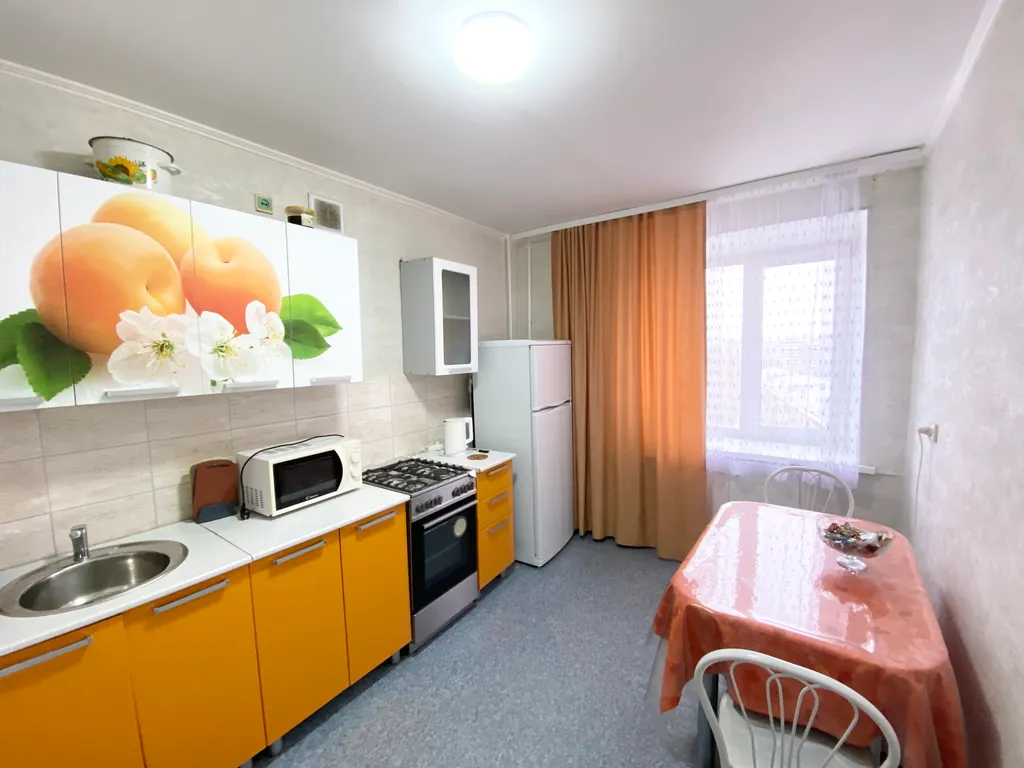 Квартира Уютная двухкомнатная квартира в Нефтяниках — Омск