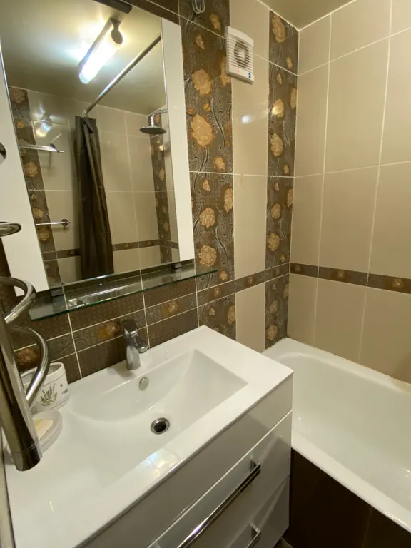 Бюджетная трешка в центре города