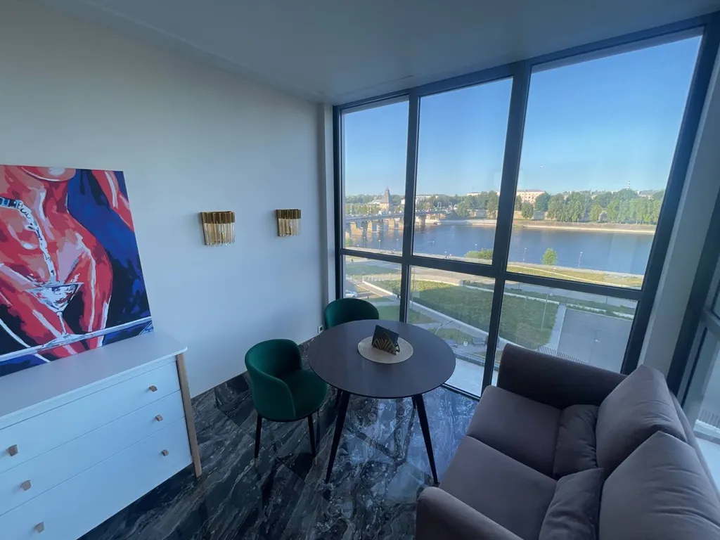 Квартира с видом на реку — аренда посуточно в Псков