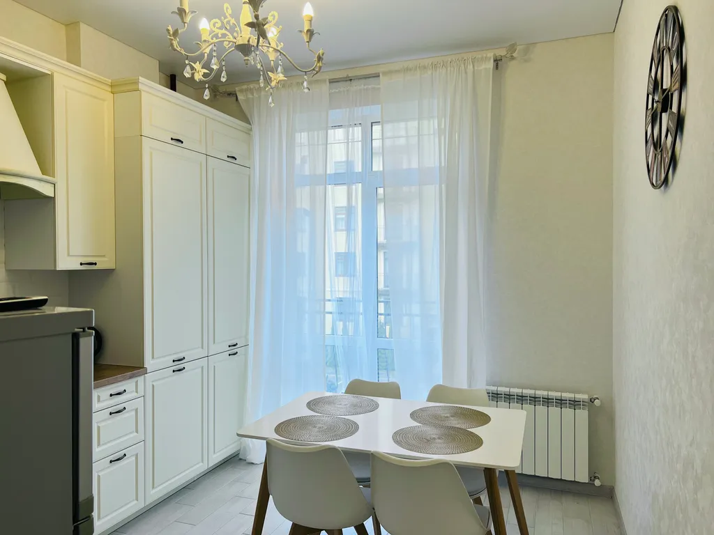 Уютная квартира с видом на сосновый лес