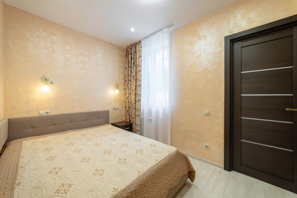 Двухкомнатная квартира с изолированными комнатами 15 минут до моря