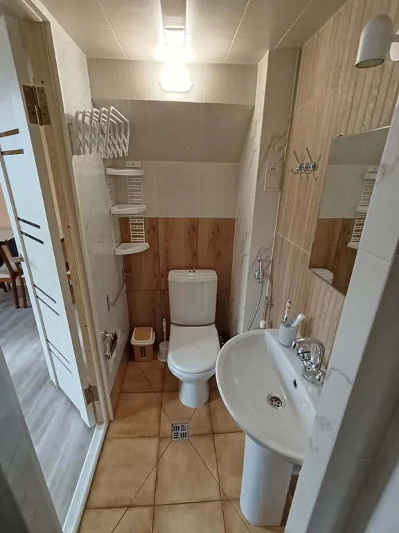 Двухуровневая квартира в центре города с высокими потолками