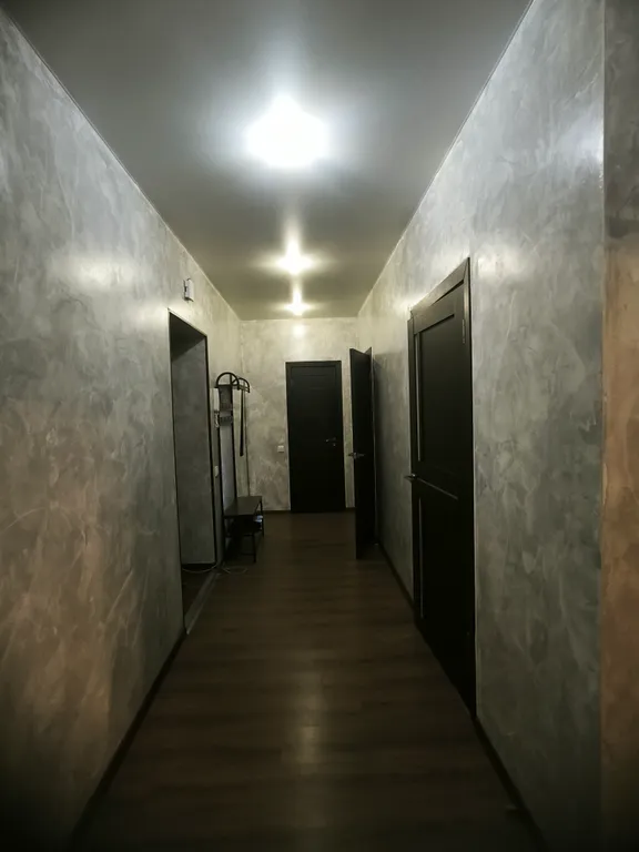 Высокий этаж, изолированные комнаты