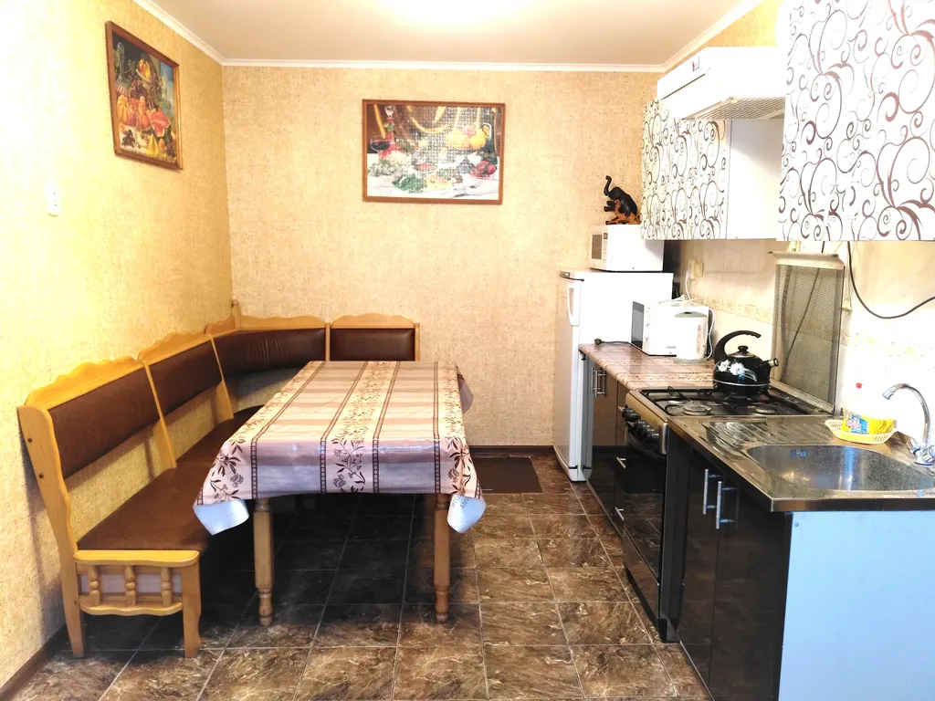 3-х местная комната в доме с бассейном