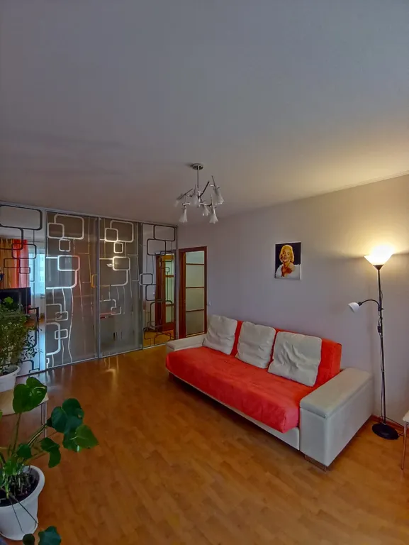 Чистая, уютная двухкомнатная квартира