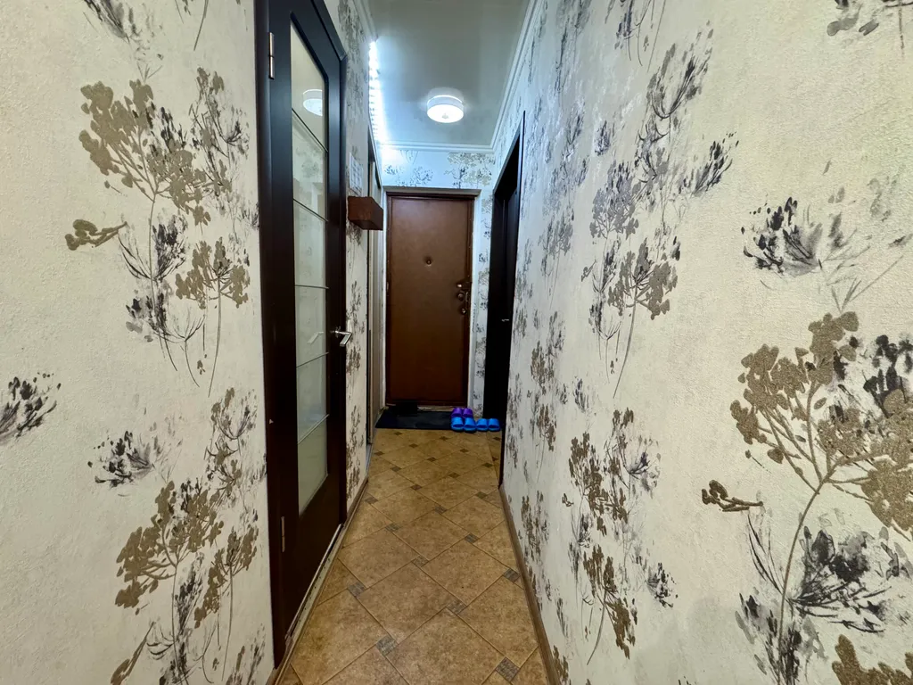 1 комнатная квартира, выход в лесо-парк рядом больница имени Середавина