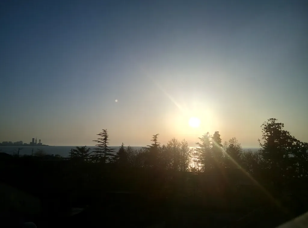 Квартира у моря с видом на горы