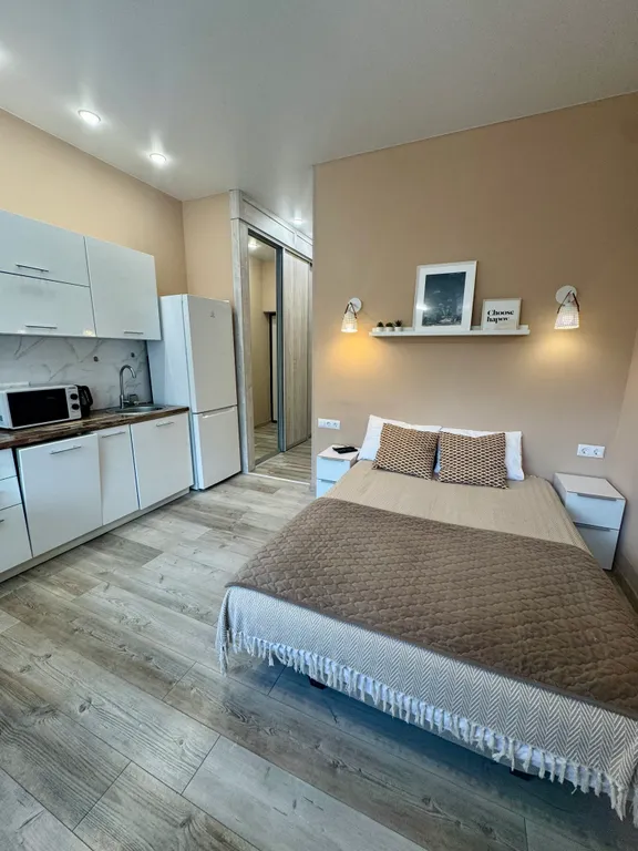 Светлая уютная студия с видом на горы