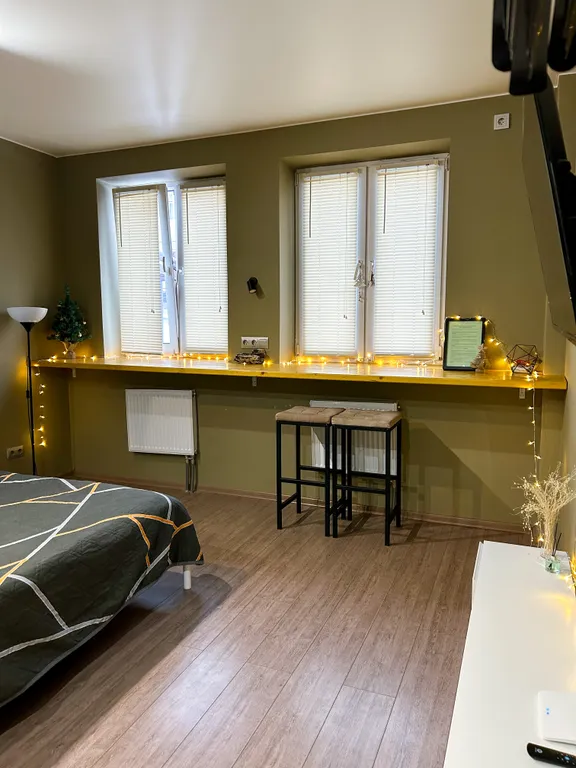 Студия с дизайнерским ремонтом