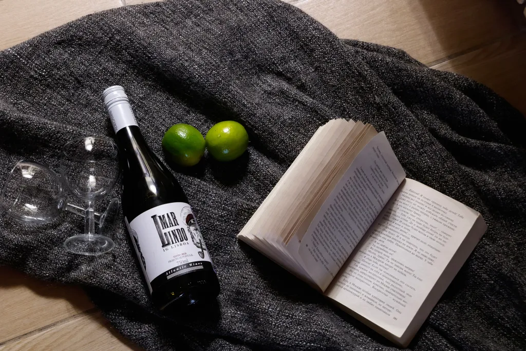 Квартира Квартира с камином, угловой ванной и видом на улицу Красную, уют с характером 24/7 — Краснодар