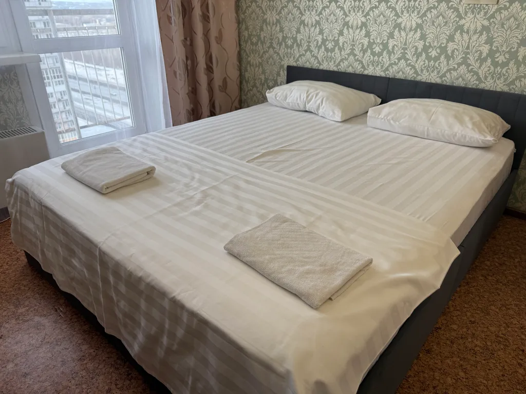 "В Гости!" на Запорожской 53 (1к квартира рядом с БЦ "Сити")