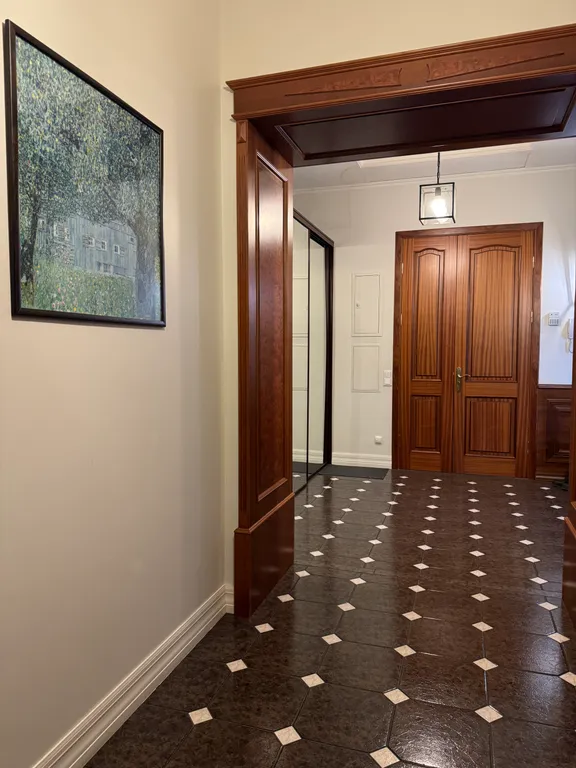 Квартира с видом на Летний сад и дворец Петра I