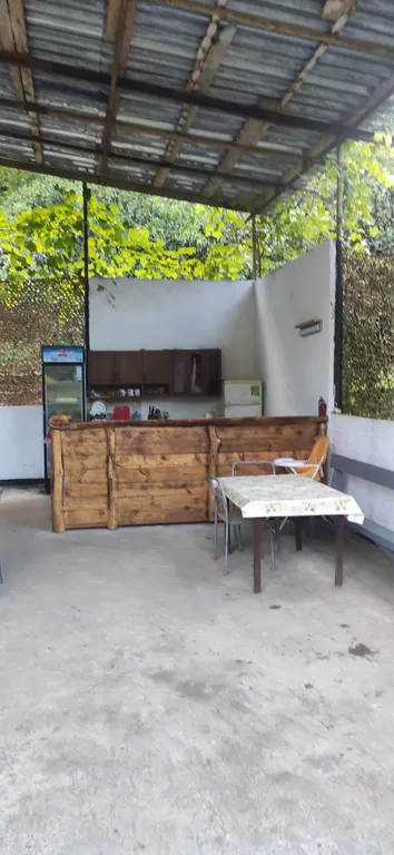 Дом в живописном горном ущелье