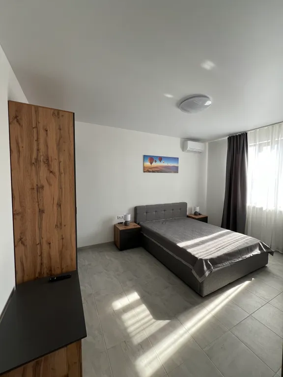 Дом с бассейном и с видом на море и горы