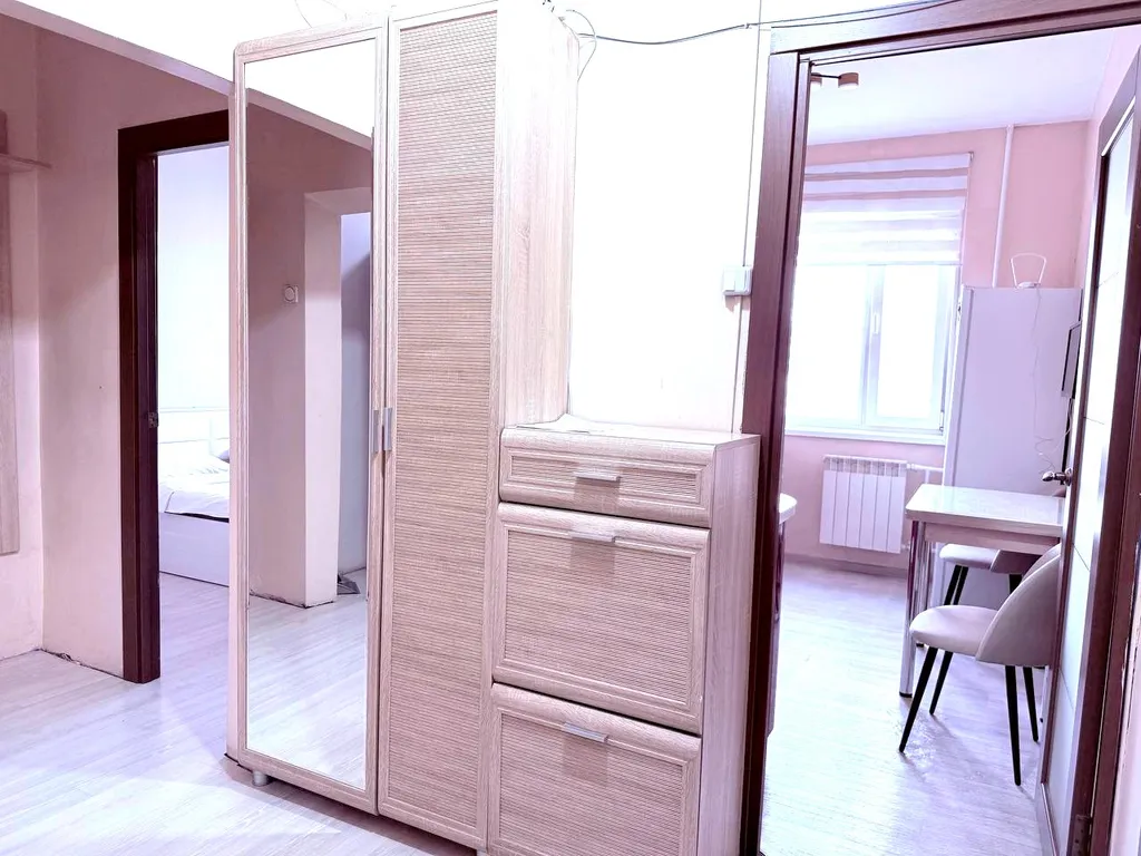 Уютная 2-комнатная квартира на набережной Енисея