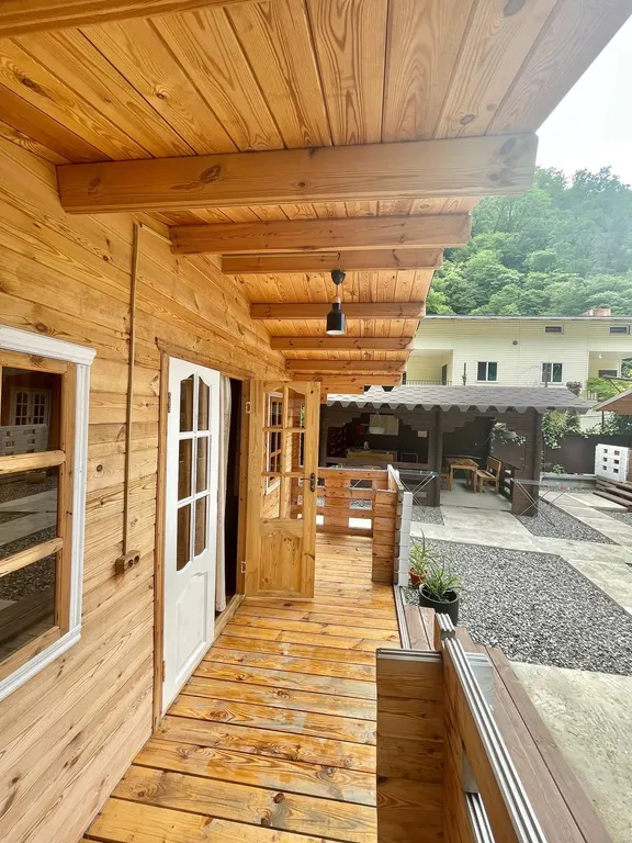 Коттедж Райские домики для отдыха — Гагра