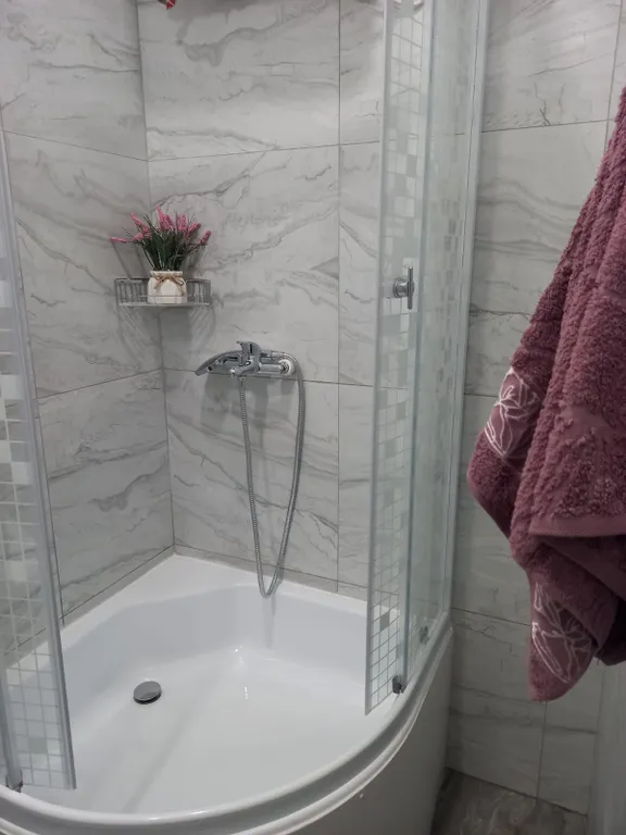 Квартира 2-комнатная квартира, набережная, центр — Омск