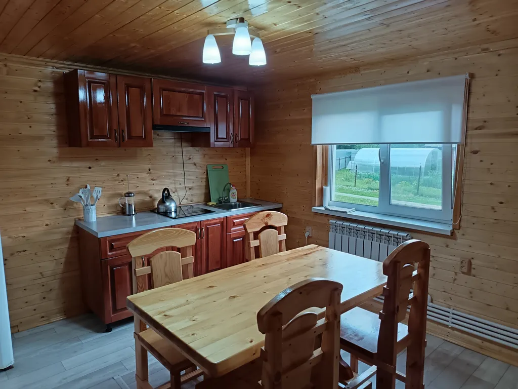 Частный двухэтажный новый дом